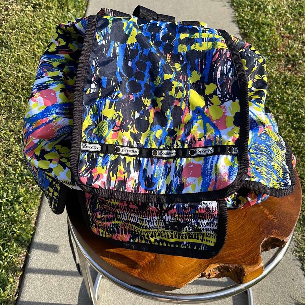 Le Sportsac voyager backpack